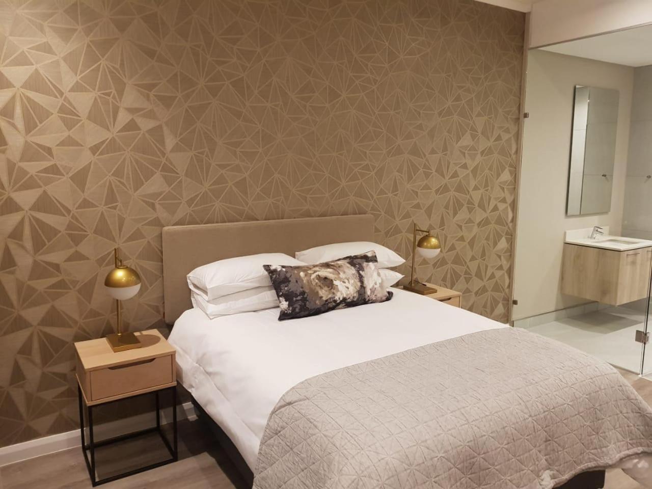 Menlyn Maine Luxury Rentals Pretoria-Noord エクステリア 写真