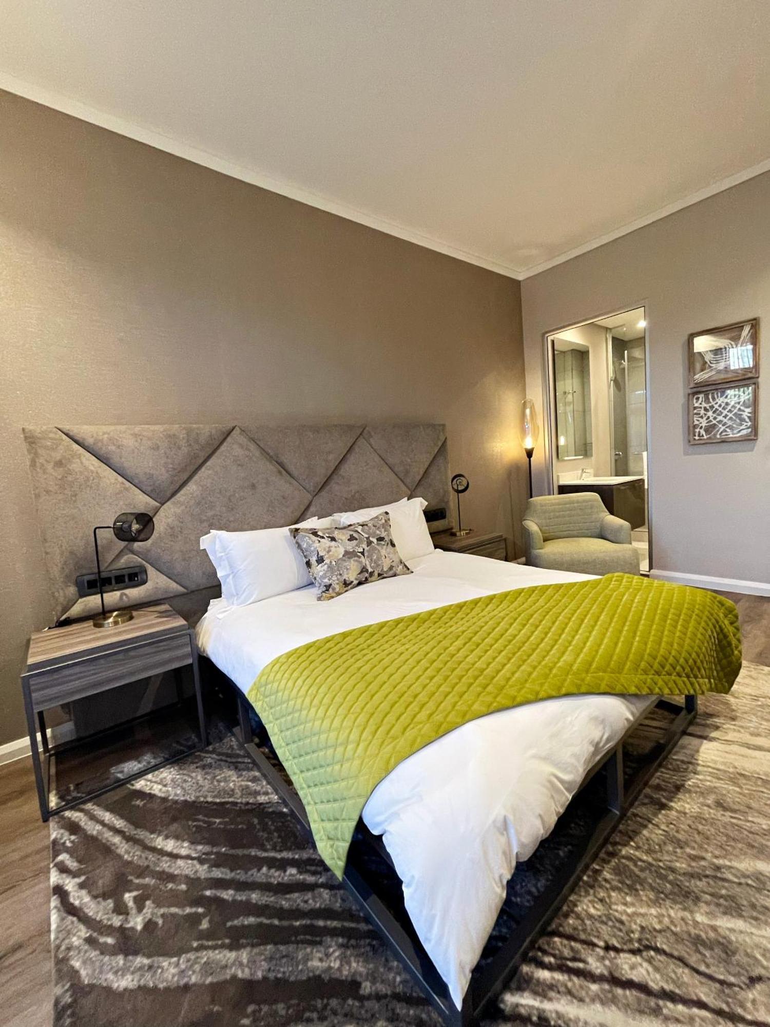 Menlyn Maine Luxury Rentals Pretoria-Noord エクステリア 写真
